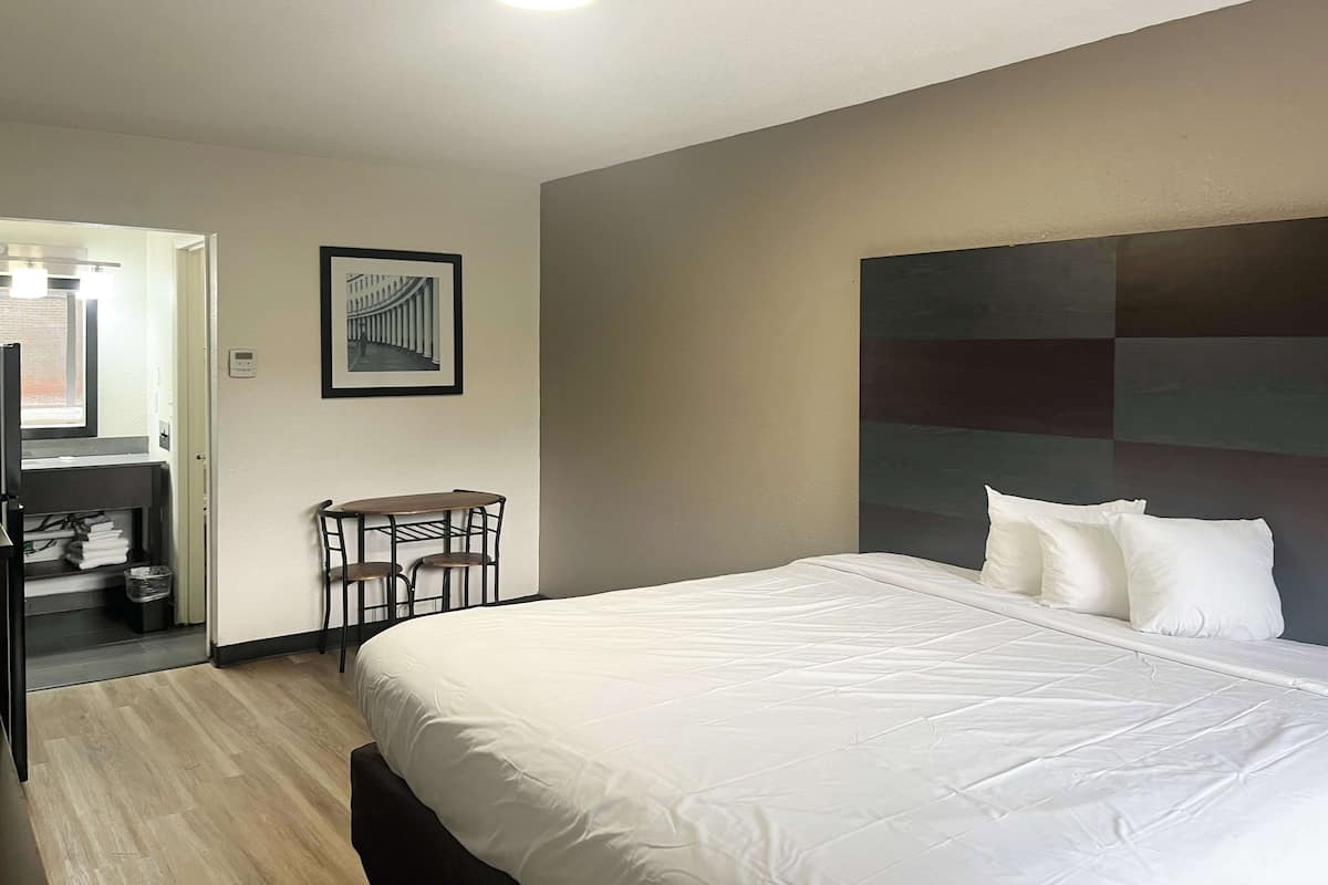 Desk, iron/ironing board, free WiFi, bed sheets