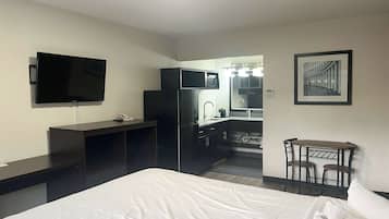 Desk, iron/ironing board, free WiFi, bed sheets