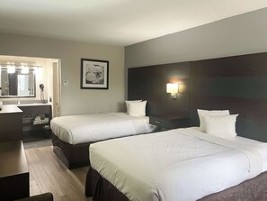 Desk, iron/ironing board, free WiFi, bed sheets - Motel 6 Charlotte, NC – Airport South (Charlotte)