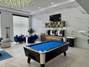 Lobby-Lounge