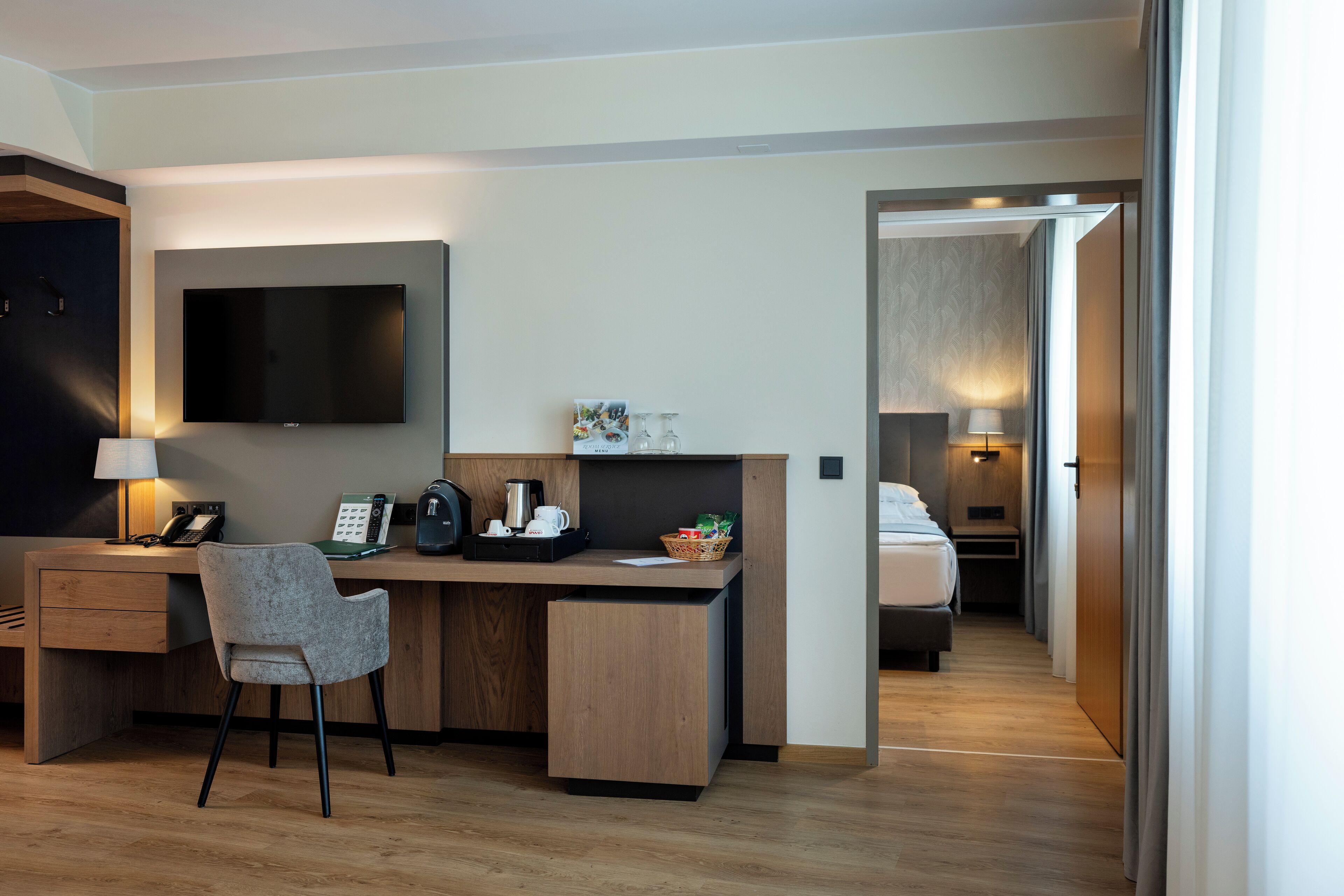 1 bedroom, premium bedding, pillow-top beds, minibar