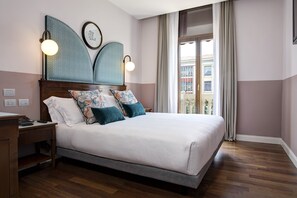 Standard Room, 1 King Bed, Accessible | Premium bedding, down comforters, pillowtop beds, minibar - Hotel Indigo Verona - Grand Hotel Des Arts by IHG (Verona)