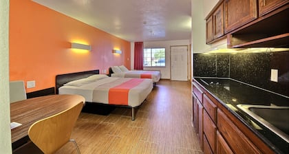 Motel 6 Edinburg, TX