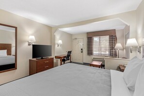 Standard Room, 1 King Bed, Smoking | Iron/ironing board, free WiFi, bed sheets