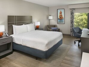 Premium bedding, desk, laptop workspace, blackout curtains - Hampton Inn Myrtle Beach-Northwood (Myrtle Beach)