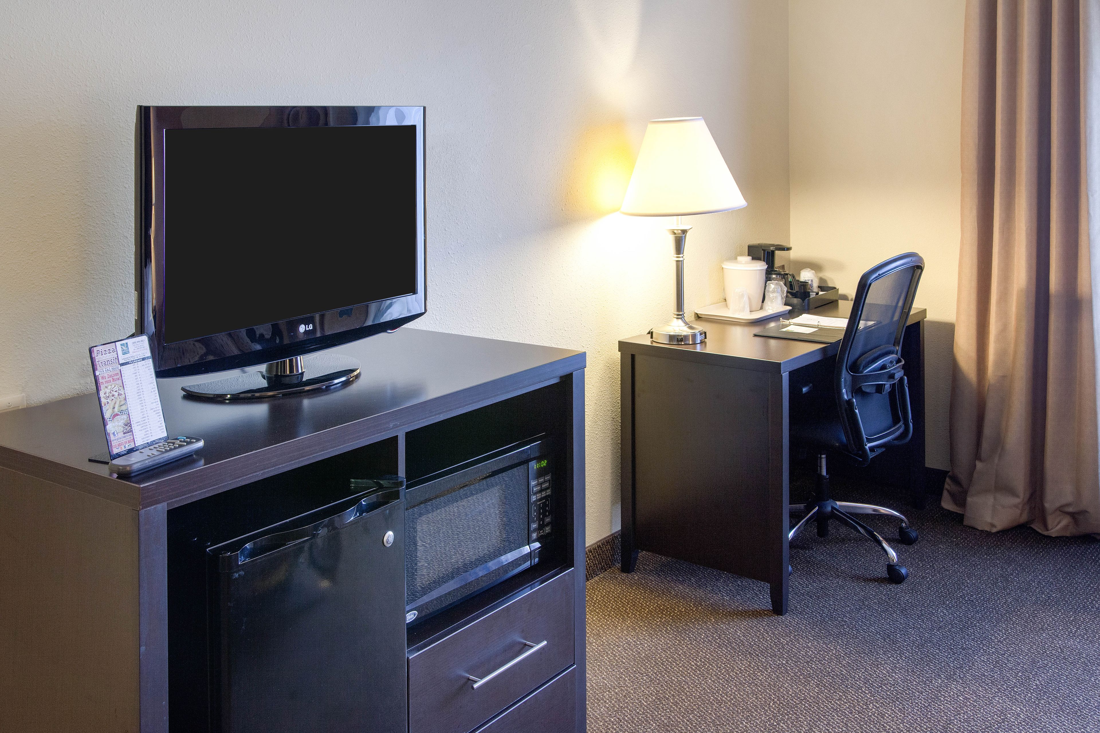 room, 1 king bed, accessible, non smoking (accessible tub) | 1 bedroom, desk, iron/ironing board, free cots/infant beds