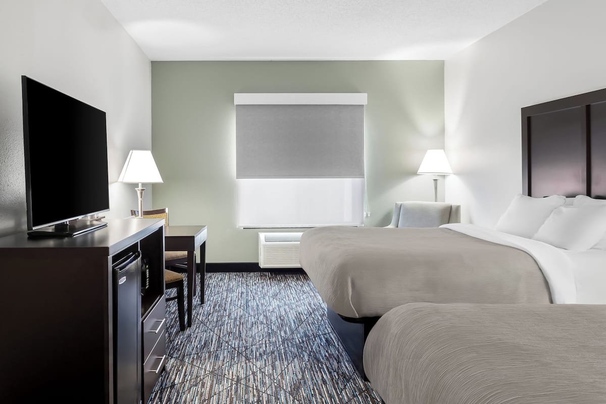 Escritorio, tabla de planchar con plancha y cunas gratuitas