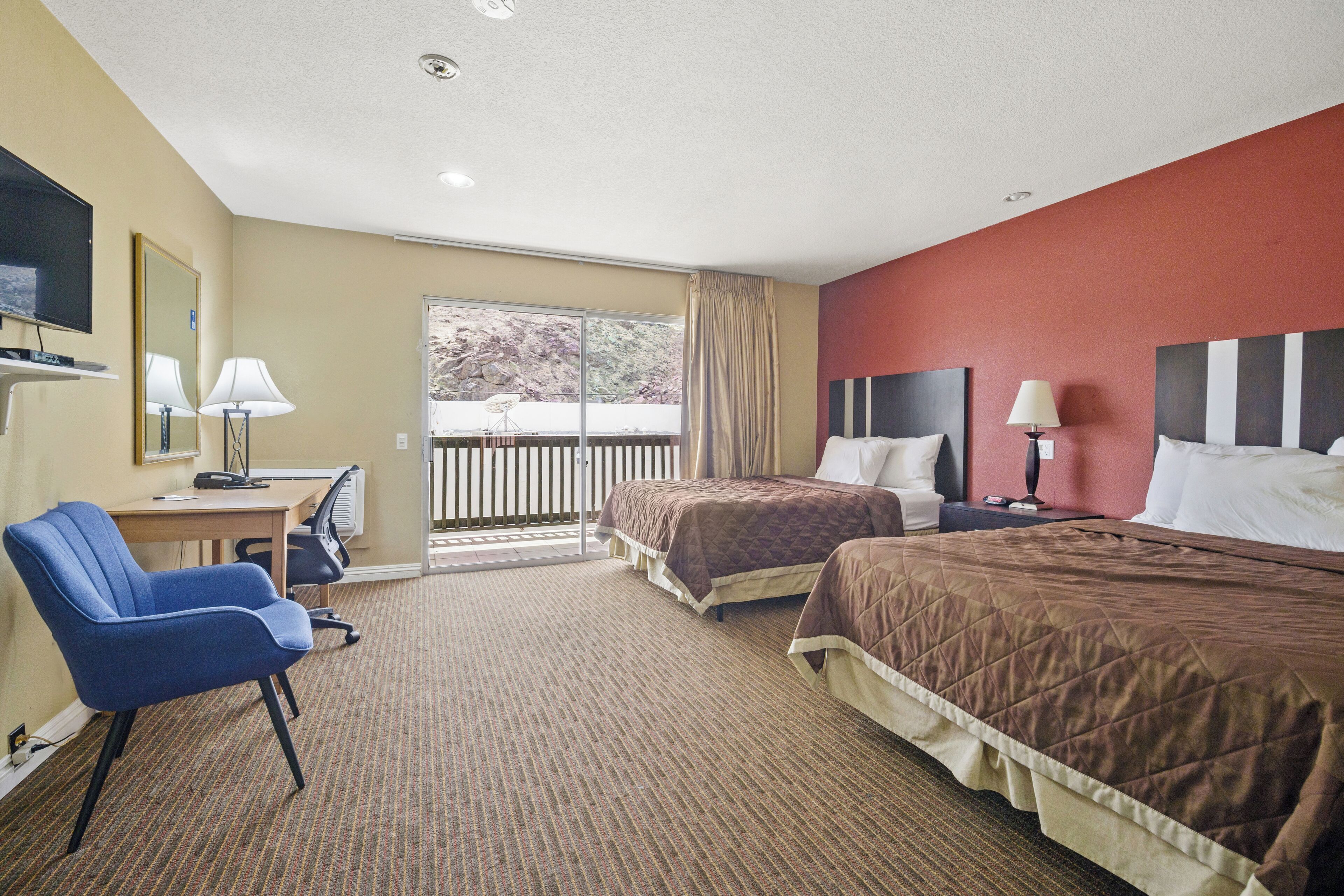 Photo - Sol Springs Inn