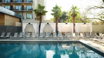 Utendørsbasseng og bassengtelt (mot betaling)