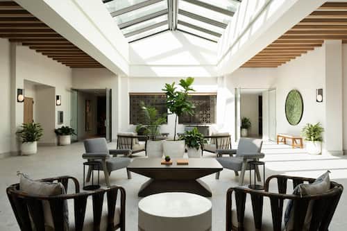 Vistas para a piscina, aberto todos os dias