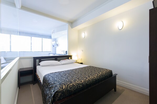 West Wing Room  | In-room safe, blackout drapes, iron/ironing board, cribs/infant beds