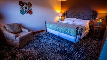 Laptop workspace, iron/ironing board, free WiFi, bed sheets