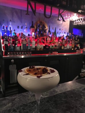 Bar (on property) - Nuks Executive Suites (De Pere)