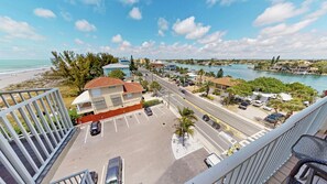 Executive Room, 1 Double Bed, Bay View (602) | Premium bedding, in-room safe, individually decorated