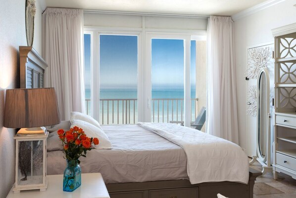 Executive Room, 1 King Bed, Ocean View (605)