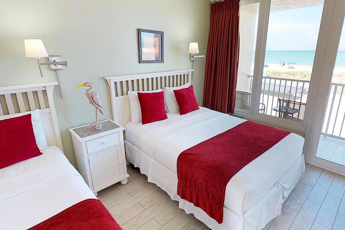 Premium bedding, in-room safe, blackout drapes, iron/ironing board