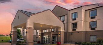 Red Roof Inn & Suites Vicksburg