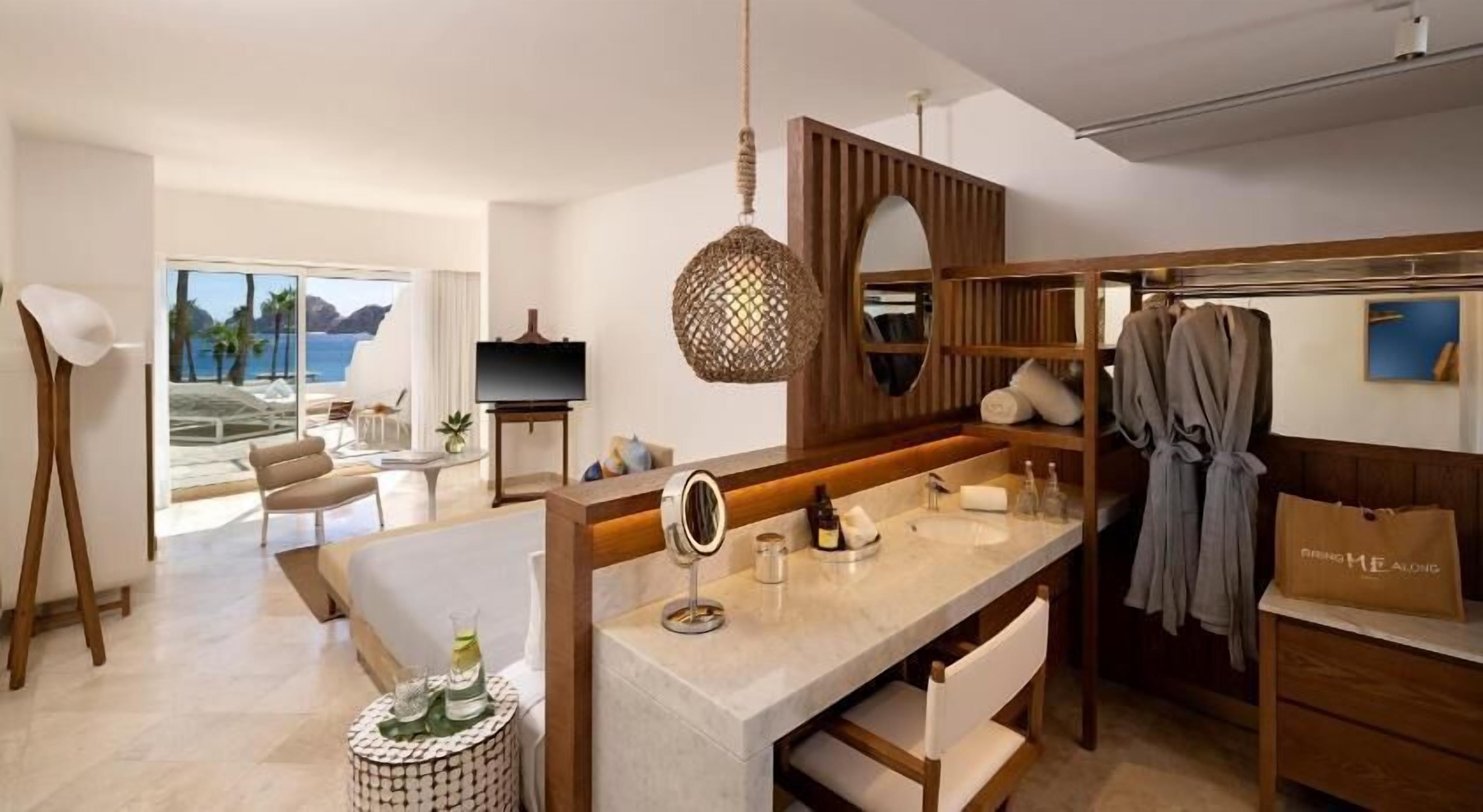 Egyptian cotton sheets, premium bedding, down comforters, pillowtop beds