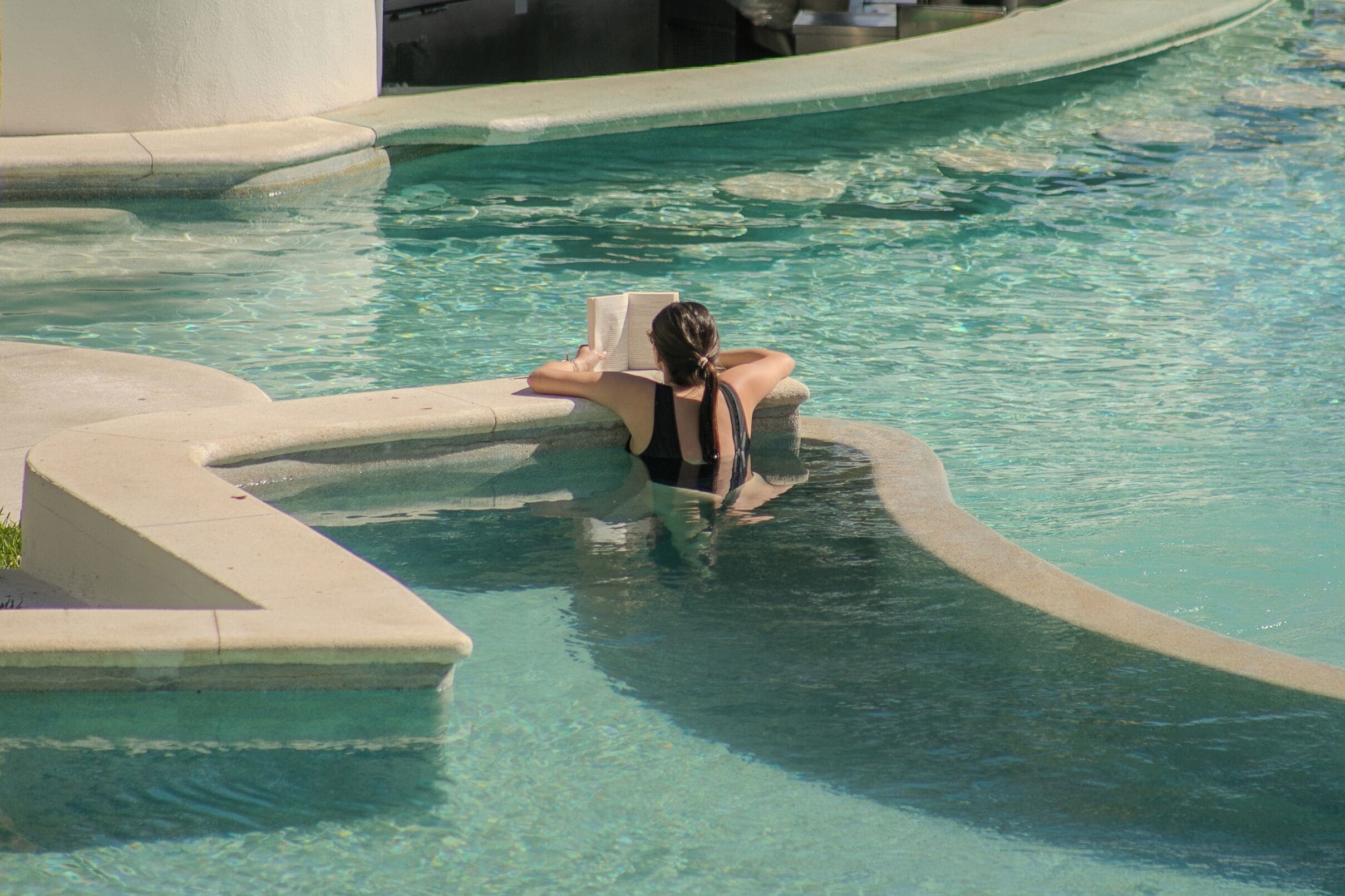 2 outdoor pools, open 8:00 am to 8:00 pm, pool cabanas (surcharge)