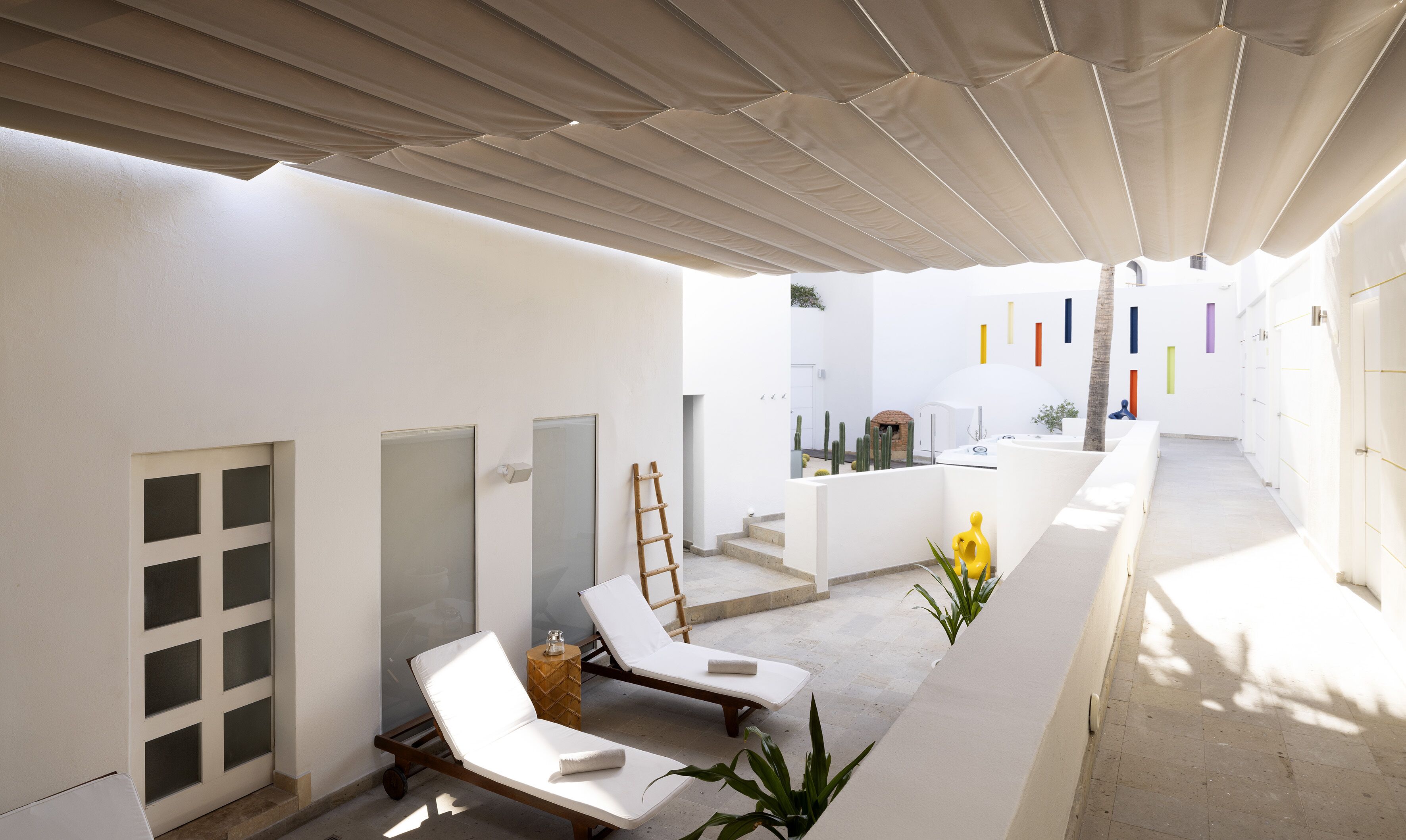 couples treatment room(s), sauna, hot tub, steam room, body treatments