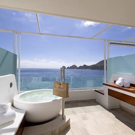 Extra ME+ Junior Suite Beach Front and Hot Tub | View from room