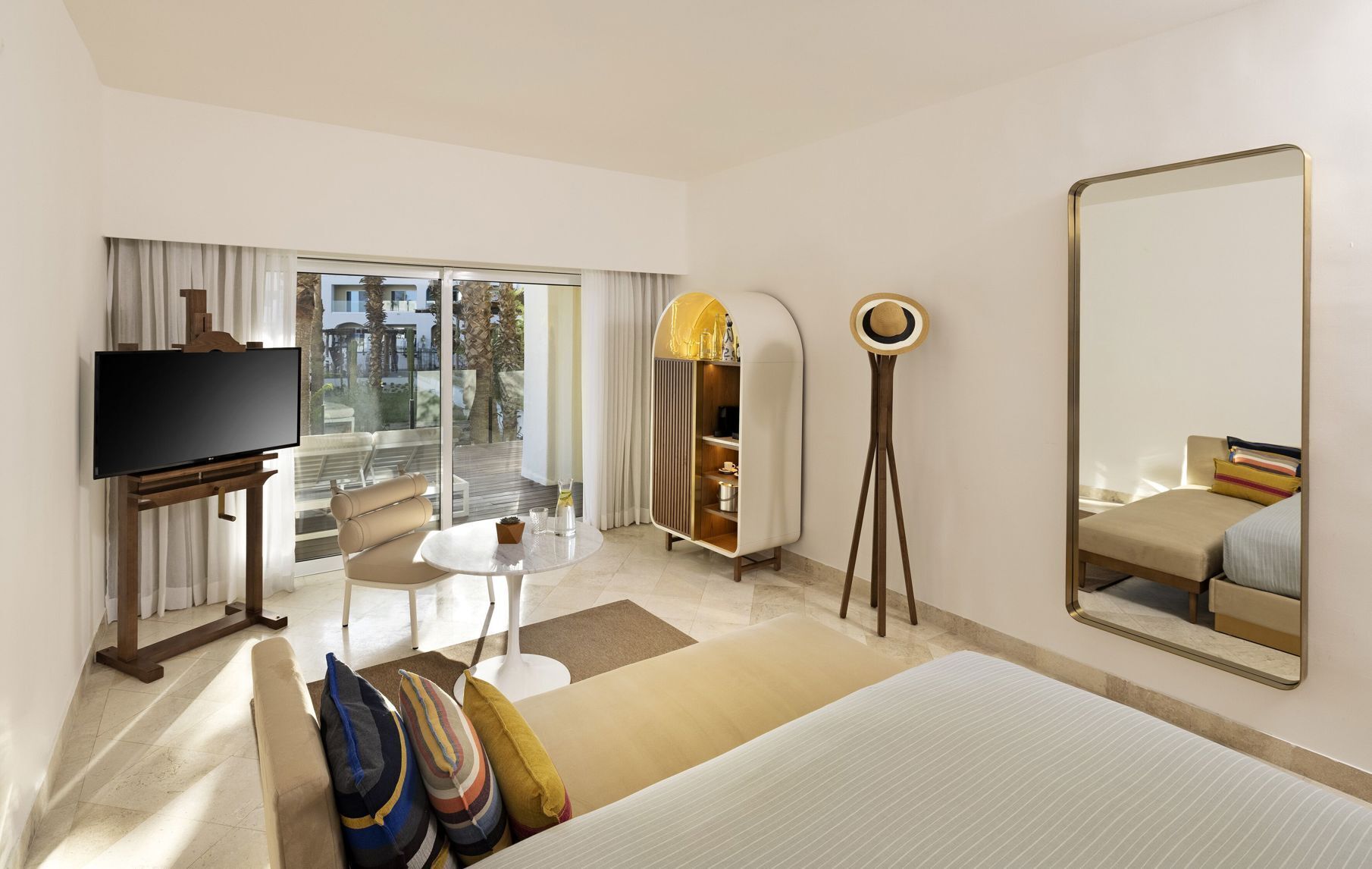 Egyptian cotton sheets, premium bedding, down comforters, pillowtop beds