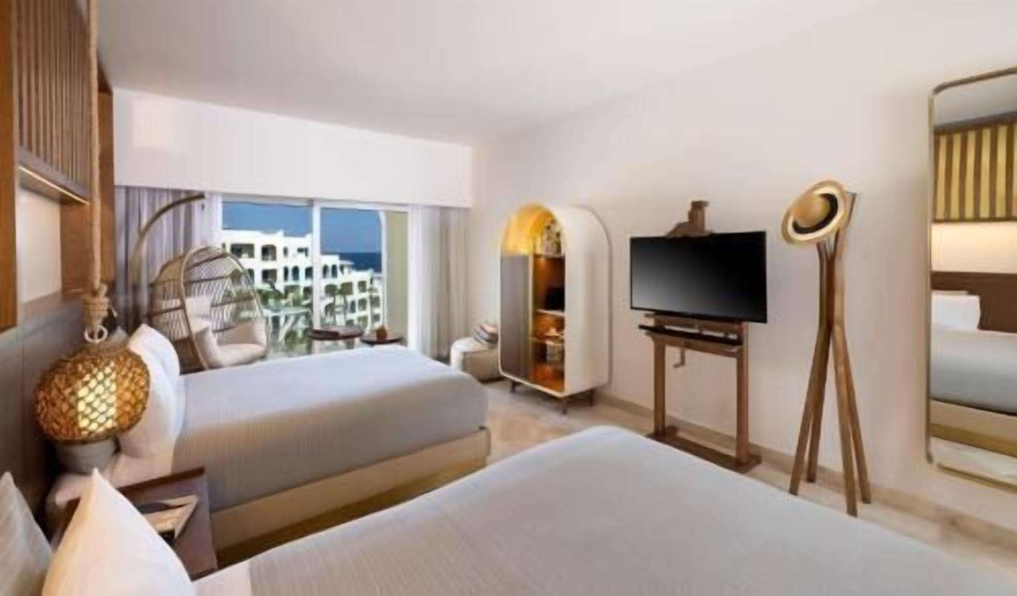 Egyptian cotton sheets, premium bedding, down comforters, pillowtop beds