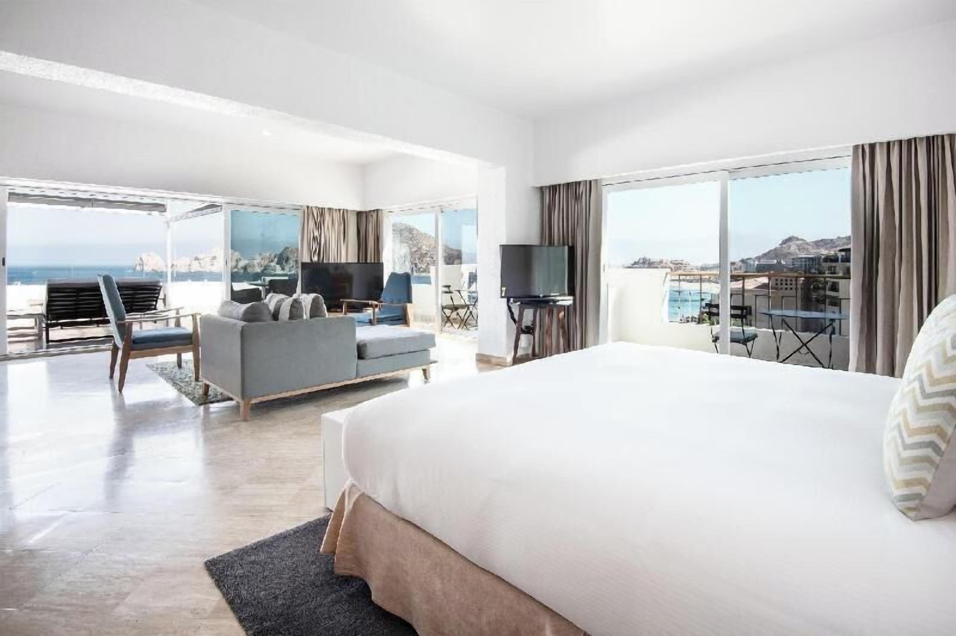 Egyptian cotton sheets, premium bedding, down comforters, pillowtop beds