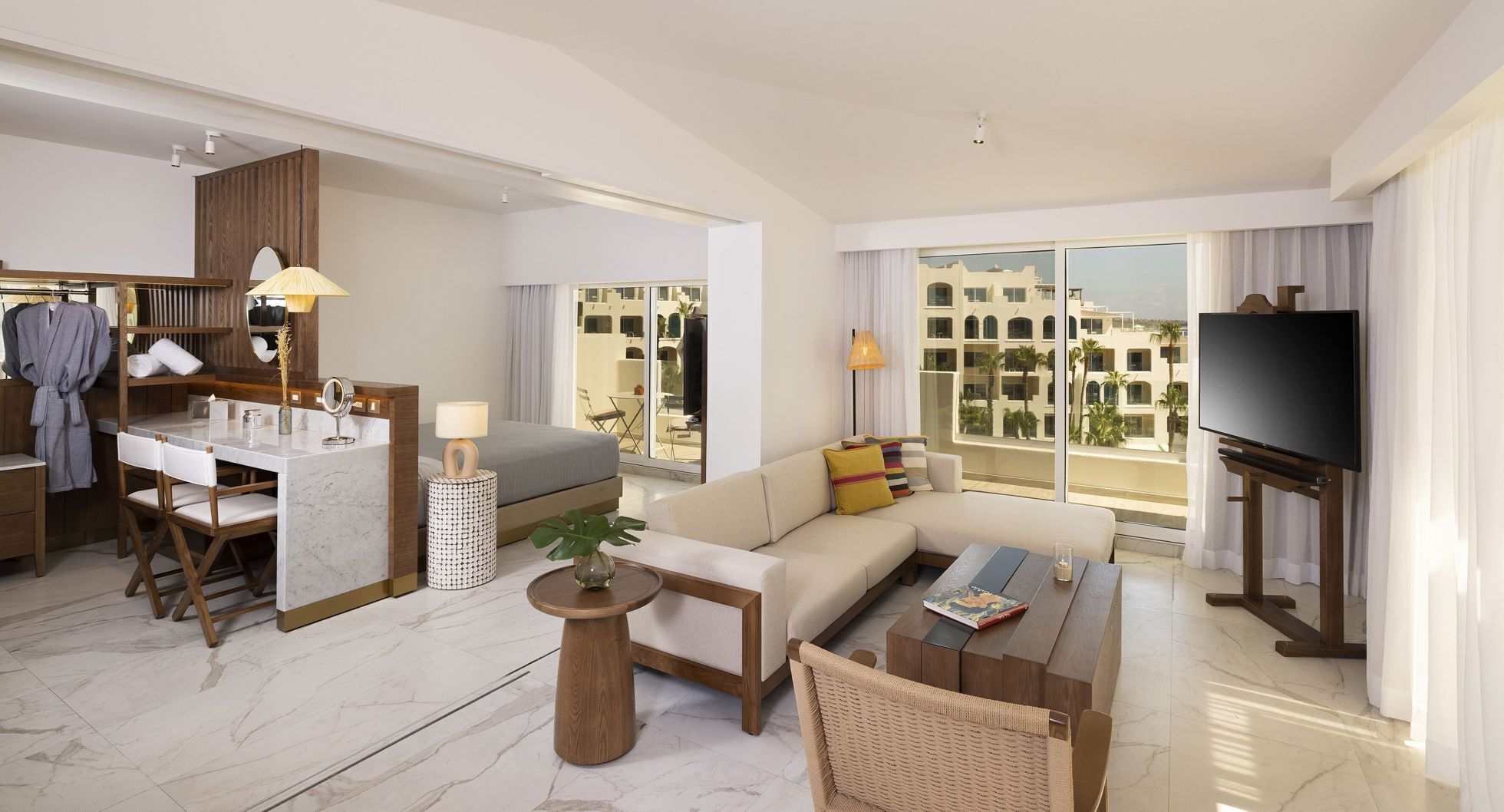 Egyptian cotton sheets, premium bedding, down comforters, pillowtop beds