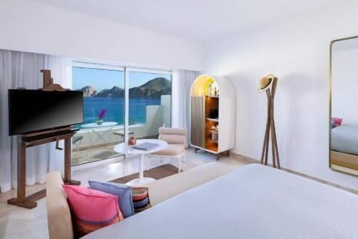 Egyptian cotton sheets, premium bedding, down comforters, pillowtop beds