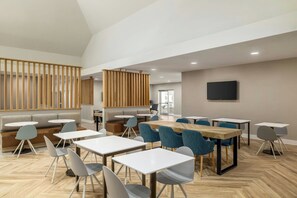 Petit déjeuner buffet compris tous les jours