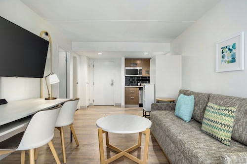 TownePlace Suites by Marriott Charlotte LoSo Airport