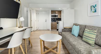 TownePlace Suites by Marriott Charlotte LoSo Airport