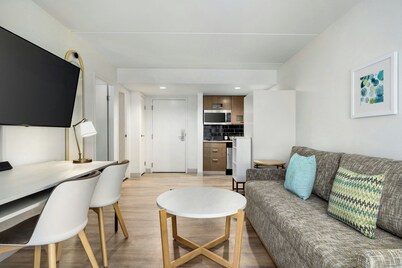 TownePlace Suites by Marriott Charlotte LoSo Airport