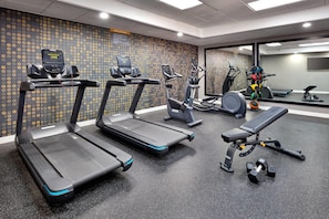 Fitness facility - La Quinta Inn & Suites by Wyndham Thousand Oaks-Newbury Park (Thousand Oaks)