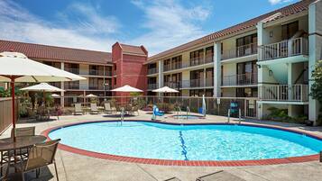 Alberca al aire libre