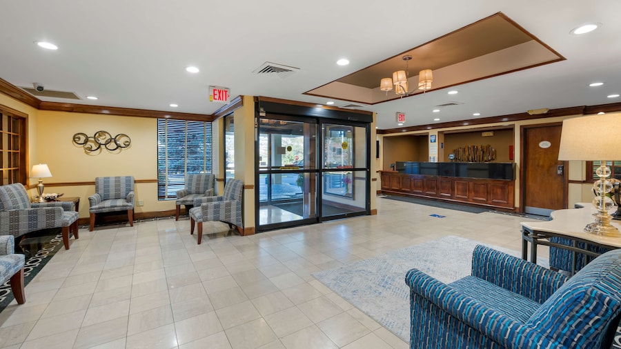 Best Western Louisville East Inn & Suites