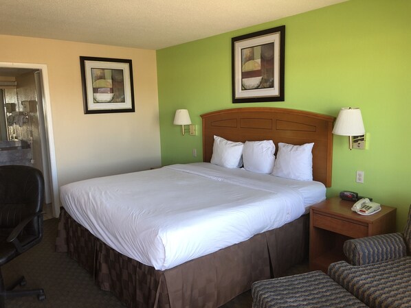 Habitación estándar, 1 cama King size, para fumadores | Escritorio, tabla de planchar con plancha y wifi gratis 