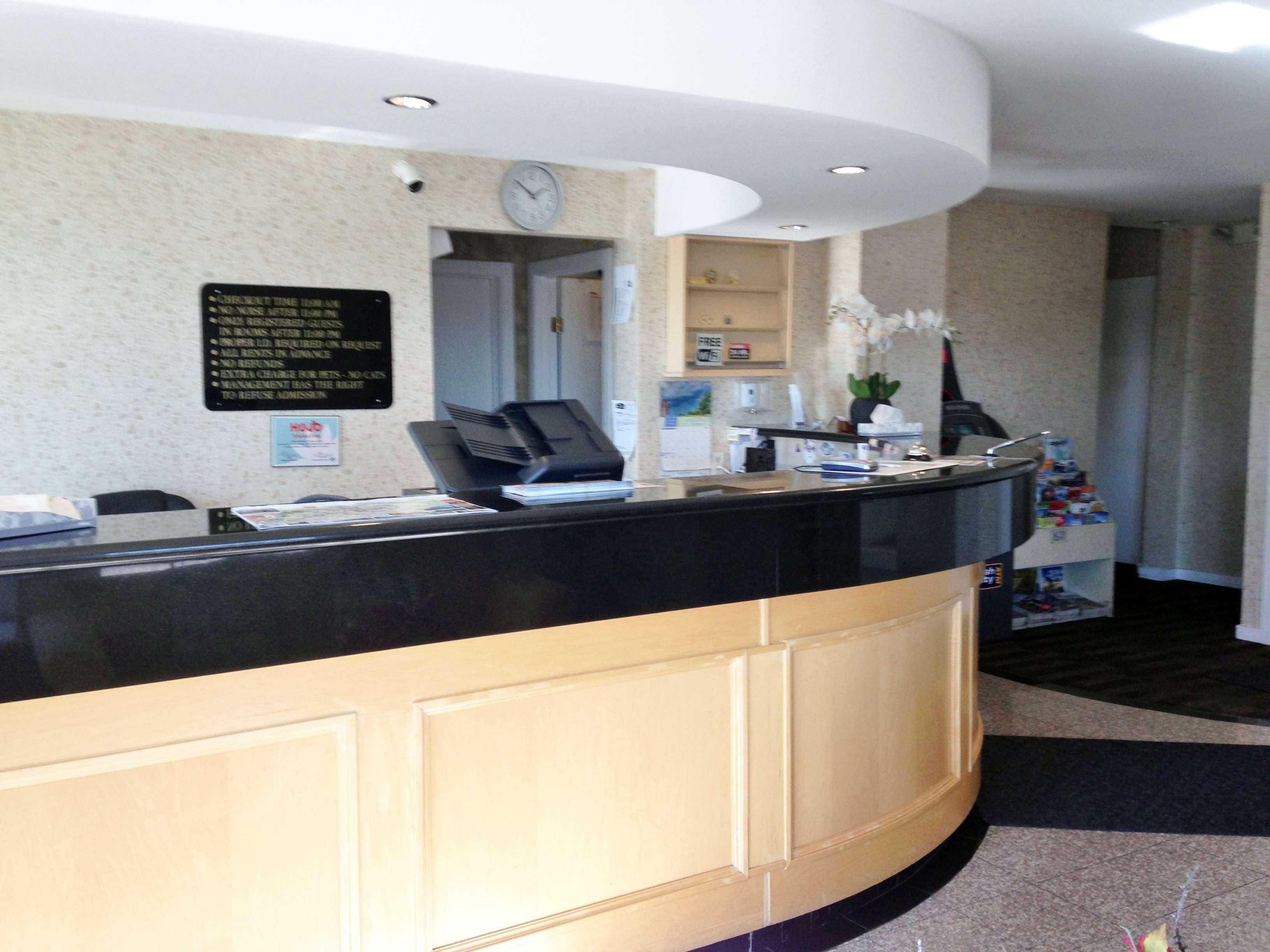 Photo - Canadas Best Value Inn Chinook Station