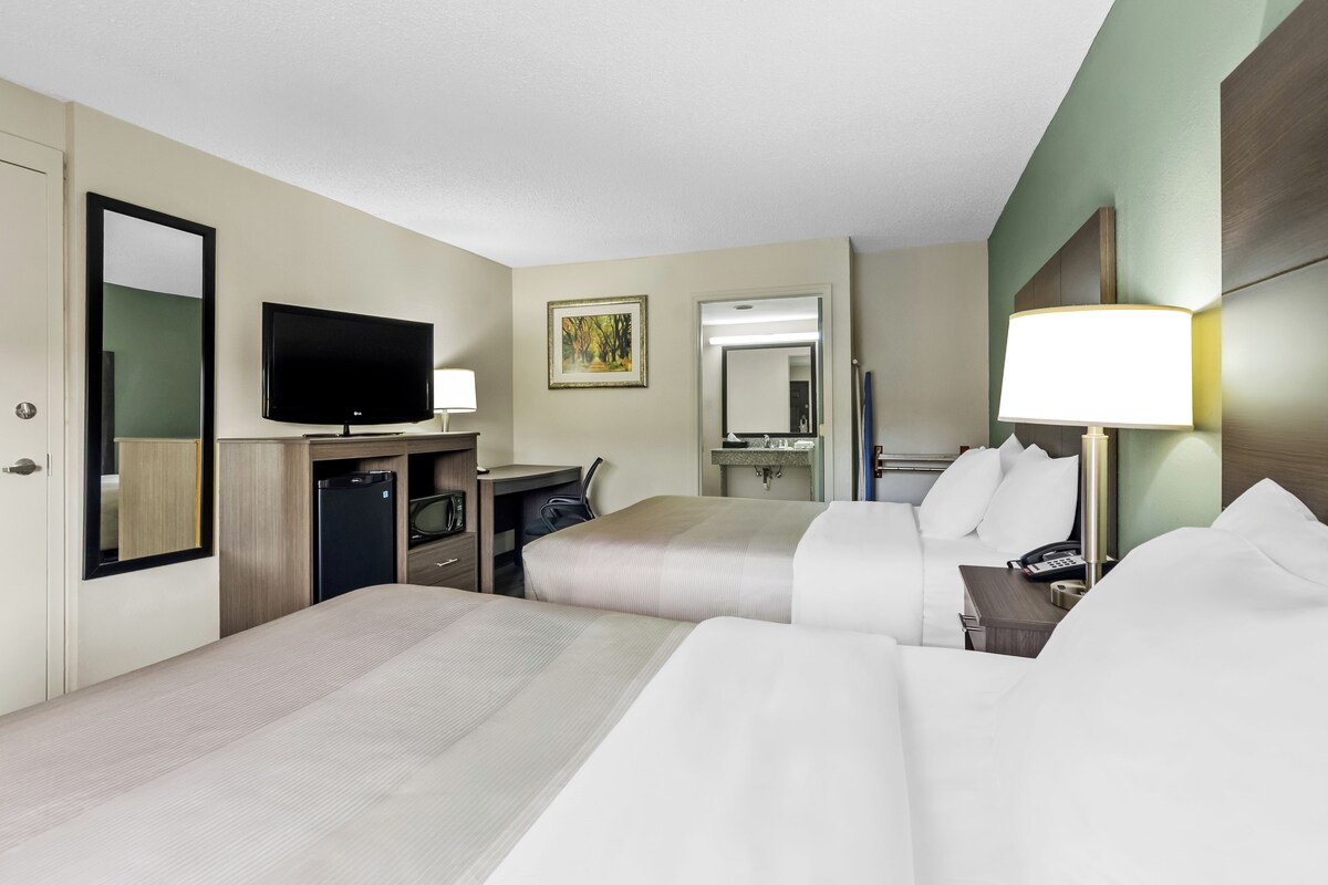 Standard Room, 2 Queen Beds, Non Smoking | Premium bedding, desk, laptop workspace, blackout curtains