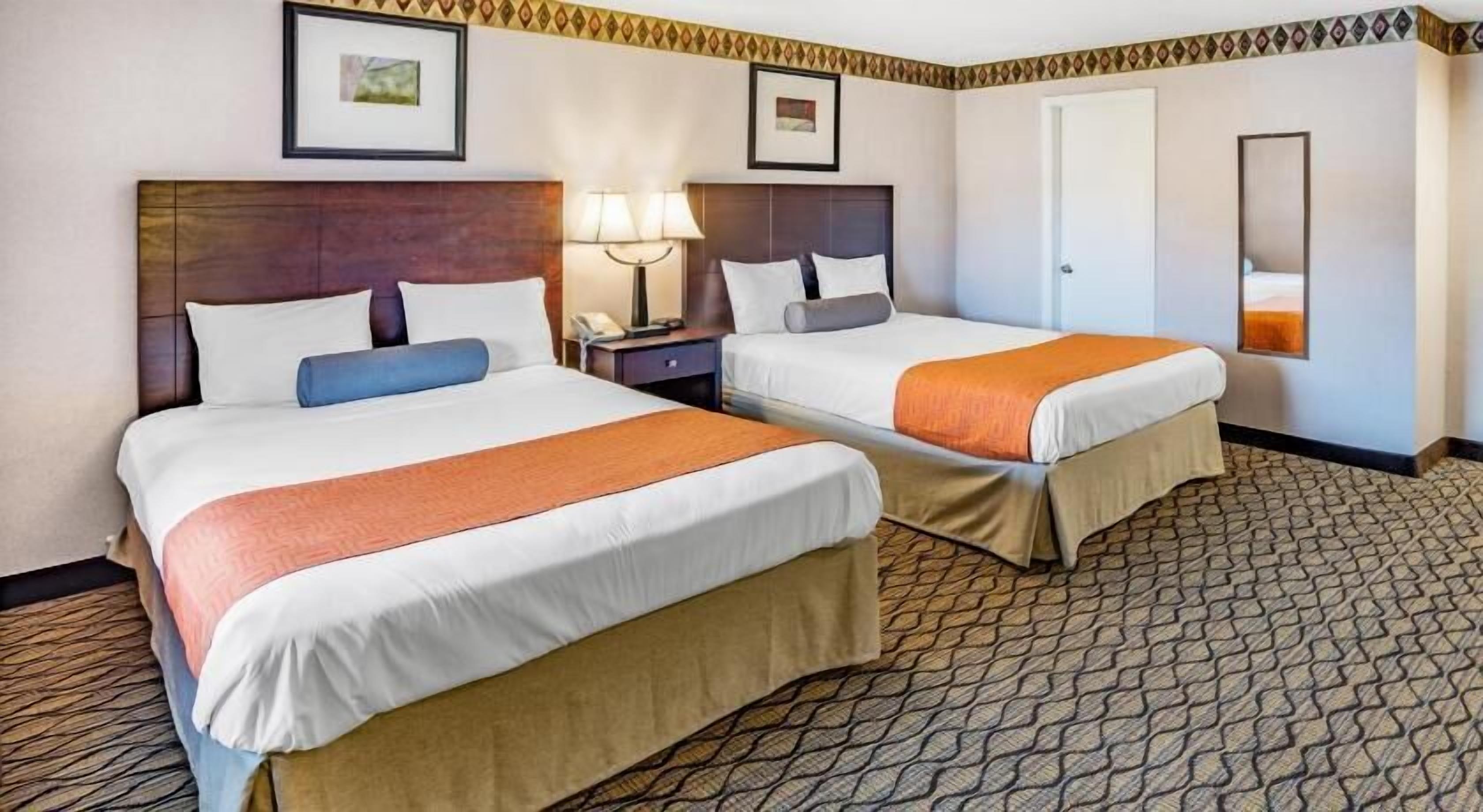 In-room safe, desk, laptop workspace, iron/ironing board