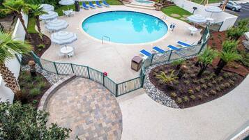 Seasonal outdoor pool, pool umbrellas