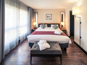 1 bedroom, premium bedding, desk, blackout drapes