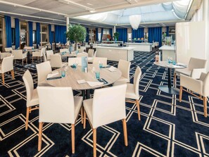 供應早餐及晚餐；法國菜