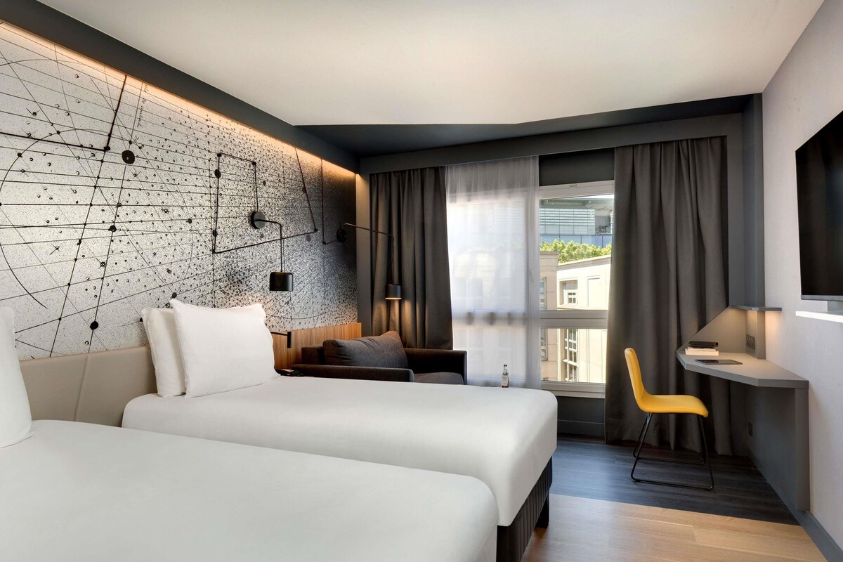 Standard Twin Room, 2 Twin Beds | Premium bedding, desk, blackout drapes, soundproofing