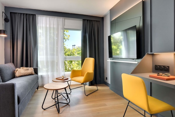 Privilege, Suite, 1 Double Bed with Sofa bed | Premium bedding, desk, blackout drapes, soundproofing