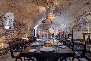 3 restaurantes; se sirven desayunos, comidas y cenas