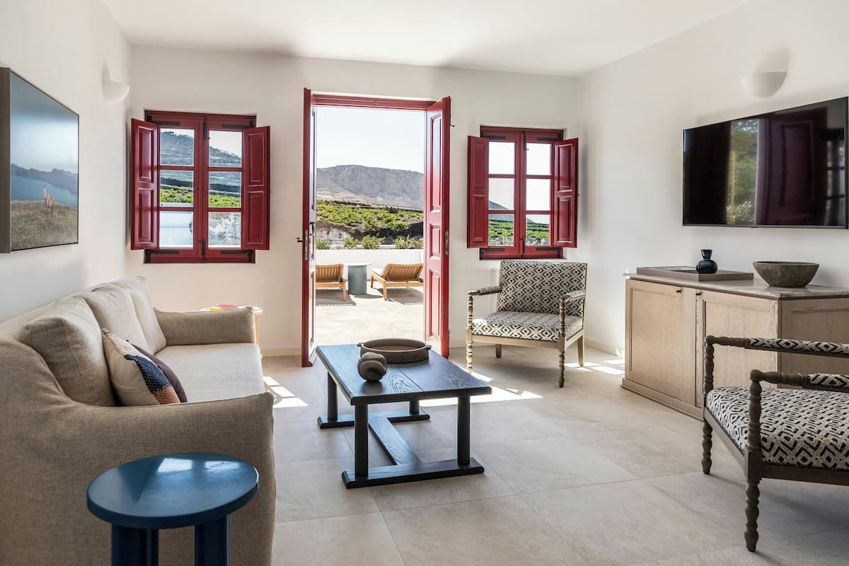 Athenian Suite | 1 bedroom, hypo-allergenic bedding, minibar, in-room safe