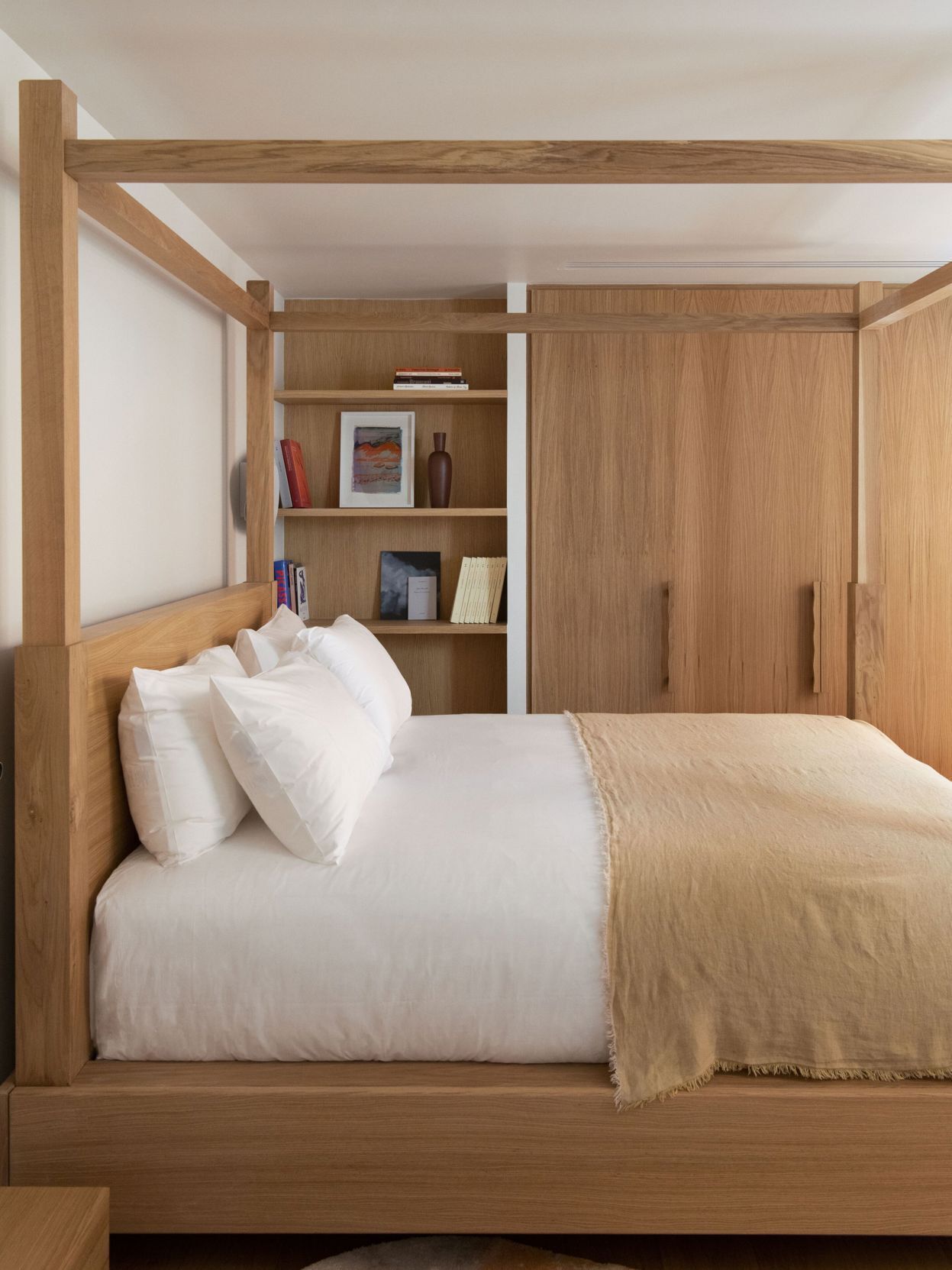 Premium bedding, in-room safe, individually decorated