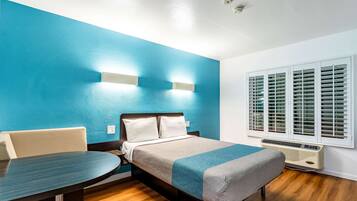Free WiFi, bed sheets